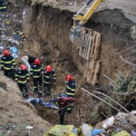 Dramă în cartierul Obor din Călărași: Un tânăr de 25 de ani, surprins de o surpare de mal de pământ în timp ce căuta ambalaje
